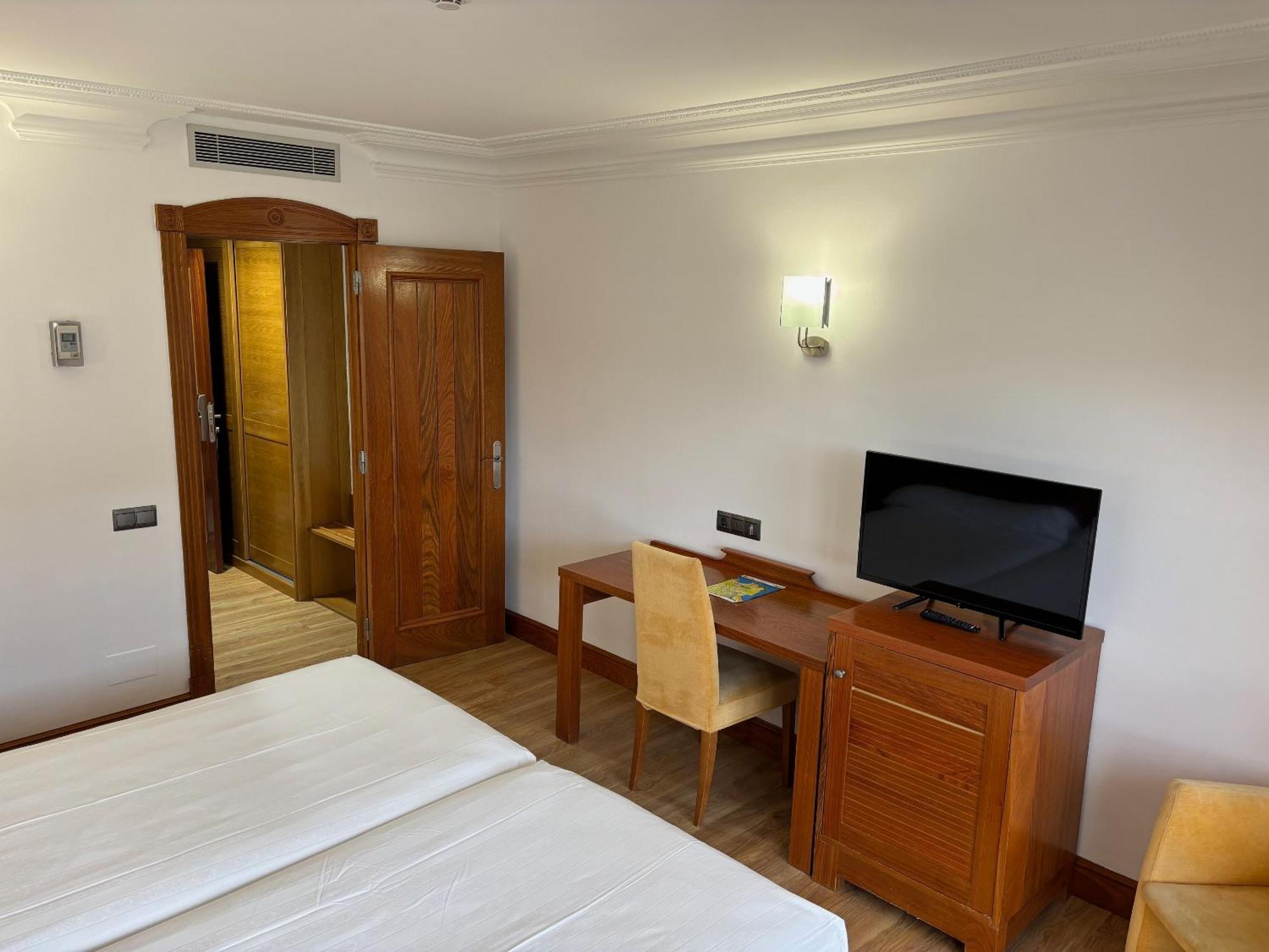 Gran Hotel Liber & Spa Playa Golf Ноха Экстерьер фото